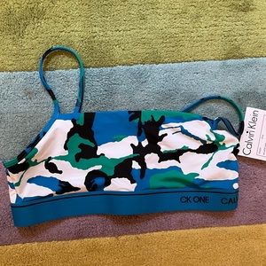 Calvin Klein CK One sports Bra Camo Print
